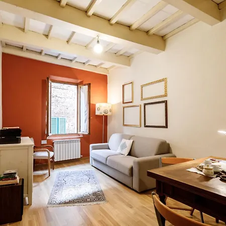 Live The Charm Of Just Steps From The Duomo Siena