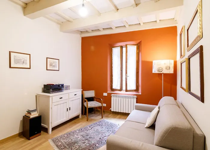 Guesthost - Live The Charm Of Siena * Сиена