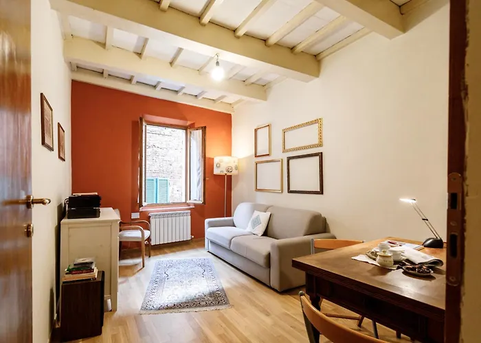 Guesthost - Live The Charm Of Siena Siena