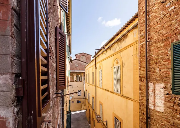 Guesthost - Live The Charm Of Siena * Siena